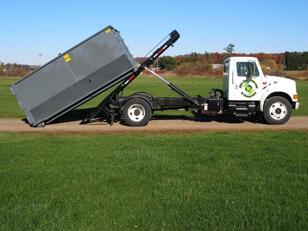 Dumpster Trailer Rental l Driveway Friendly Debris Trailers l Since 1991