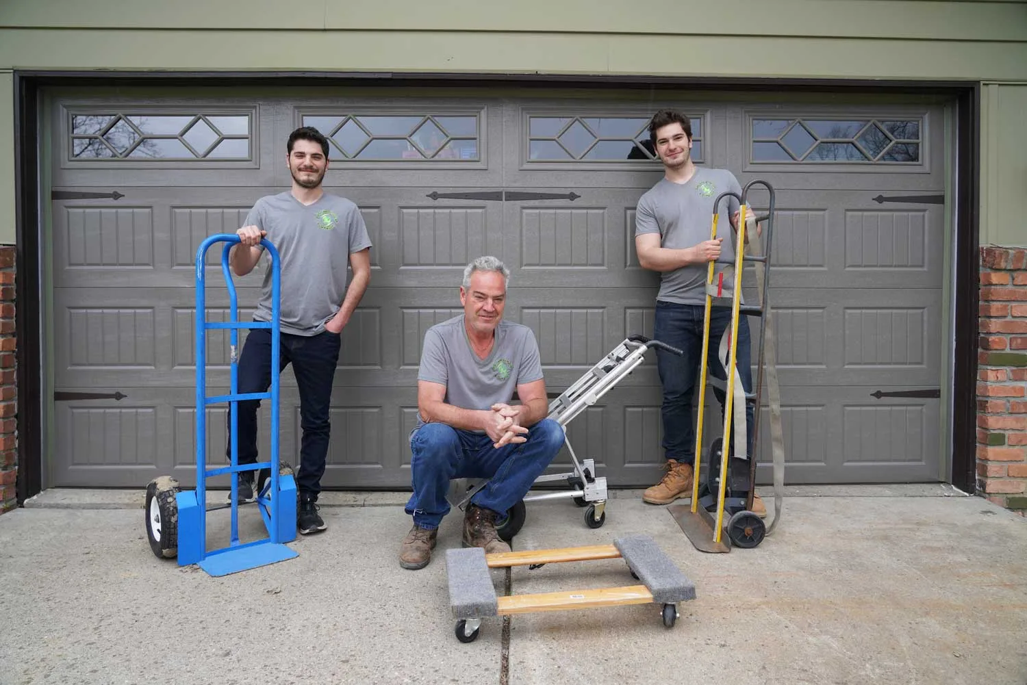 able junk removal team